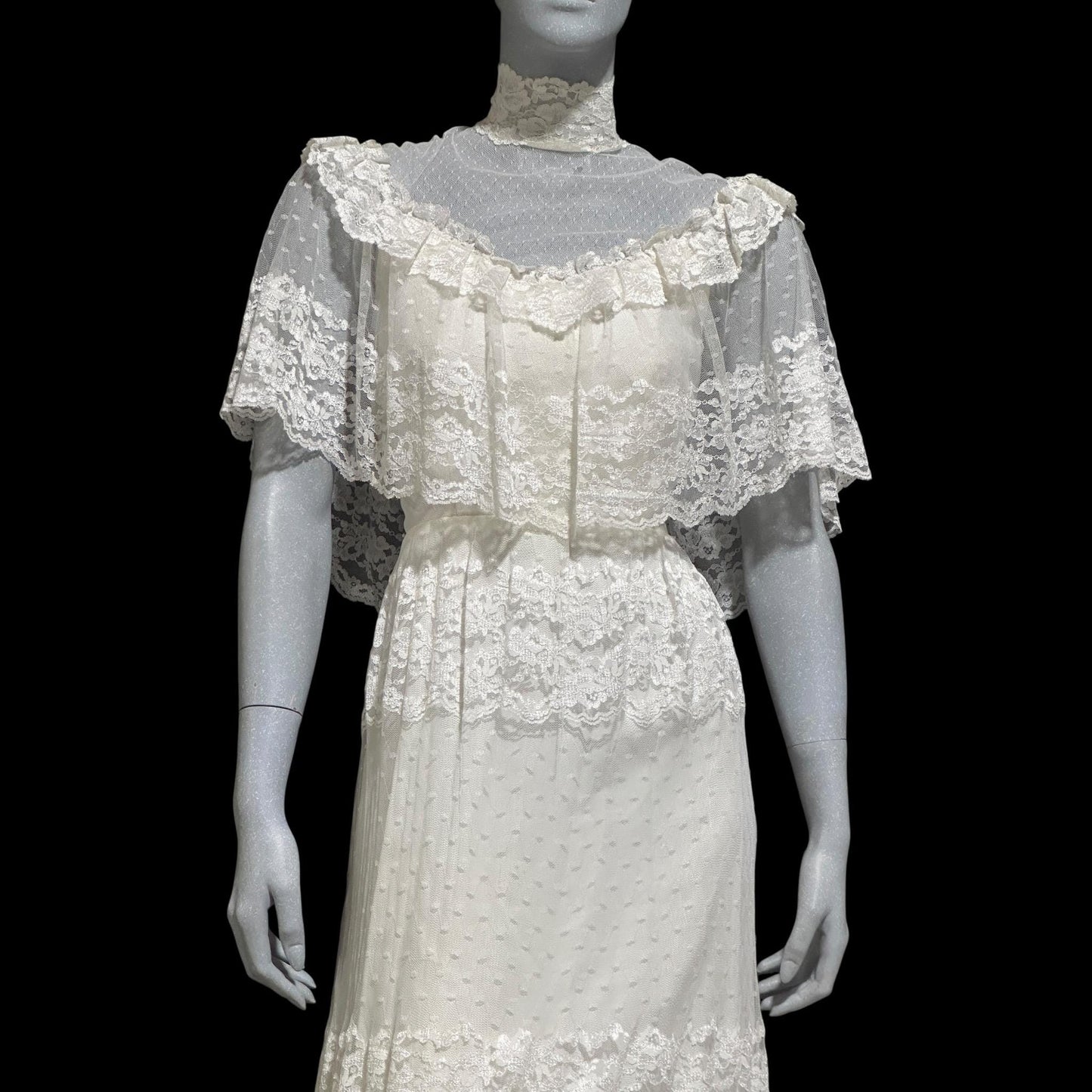 1970s vintage Wedding dress, Gunne Vibes, White lace ruffle collar gown, Victorian Hippie Bohemian dress