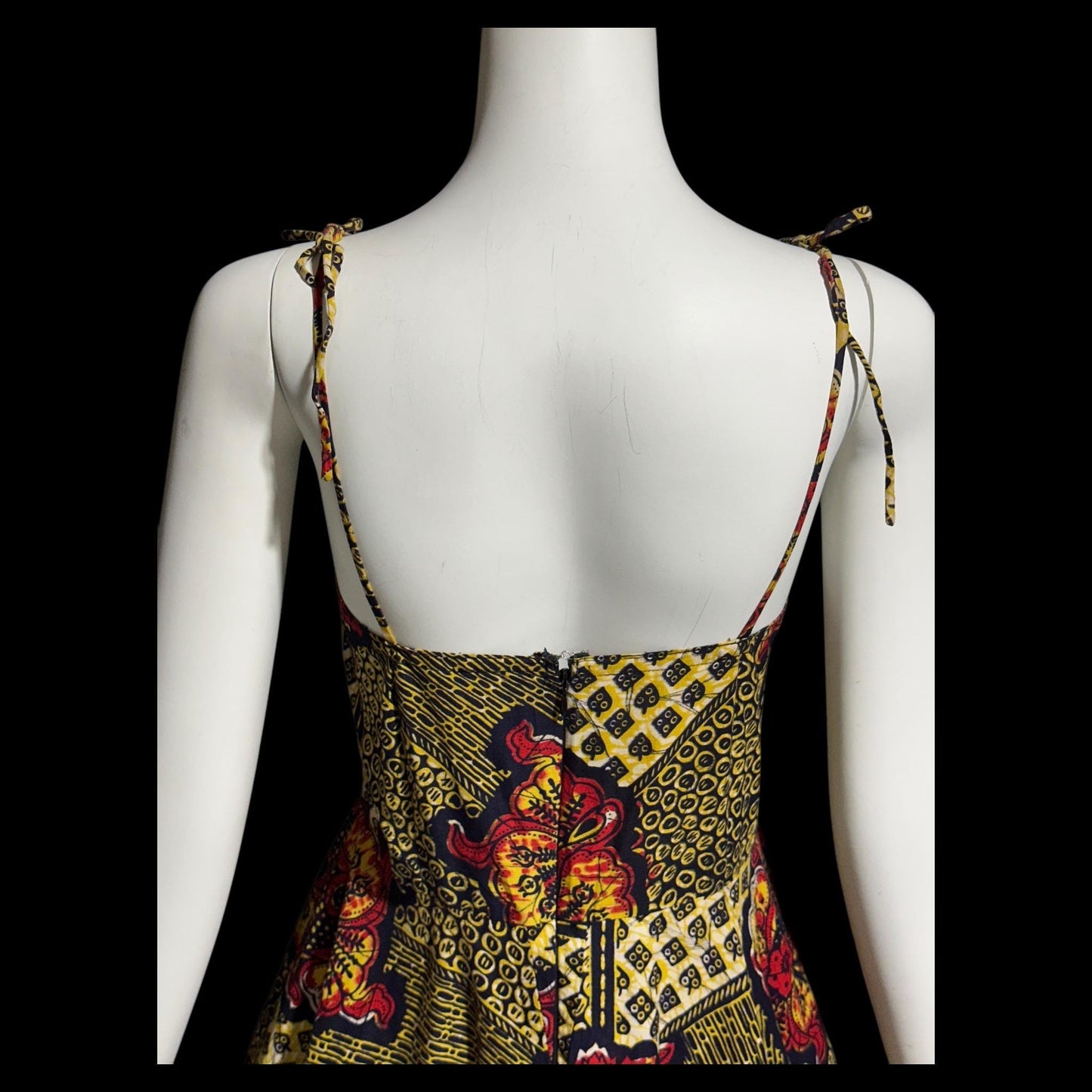 BABS' SHOPPE Kingston Jamaica, vintage 1950s bombshell shelf bust cotton print full circle skirt sundress