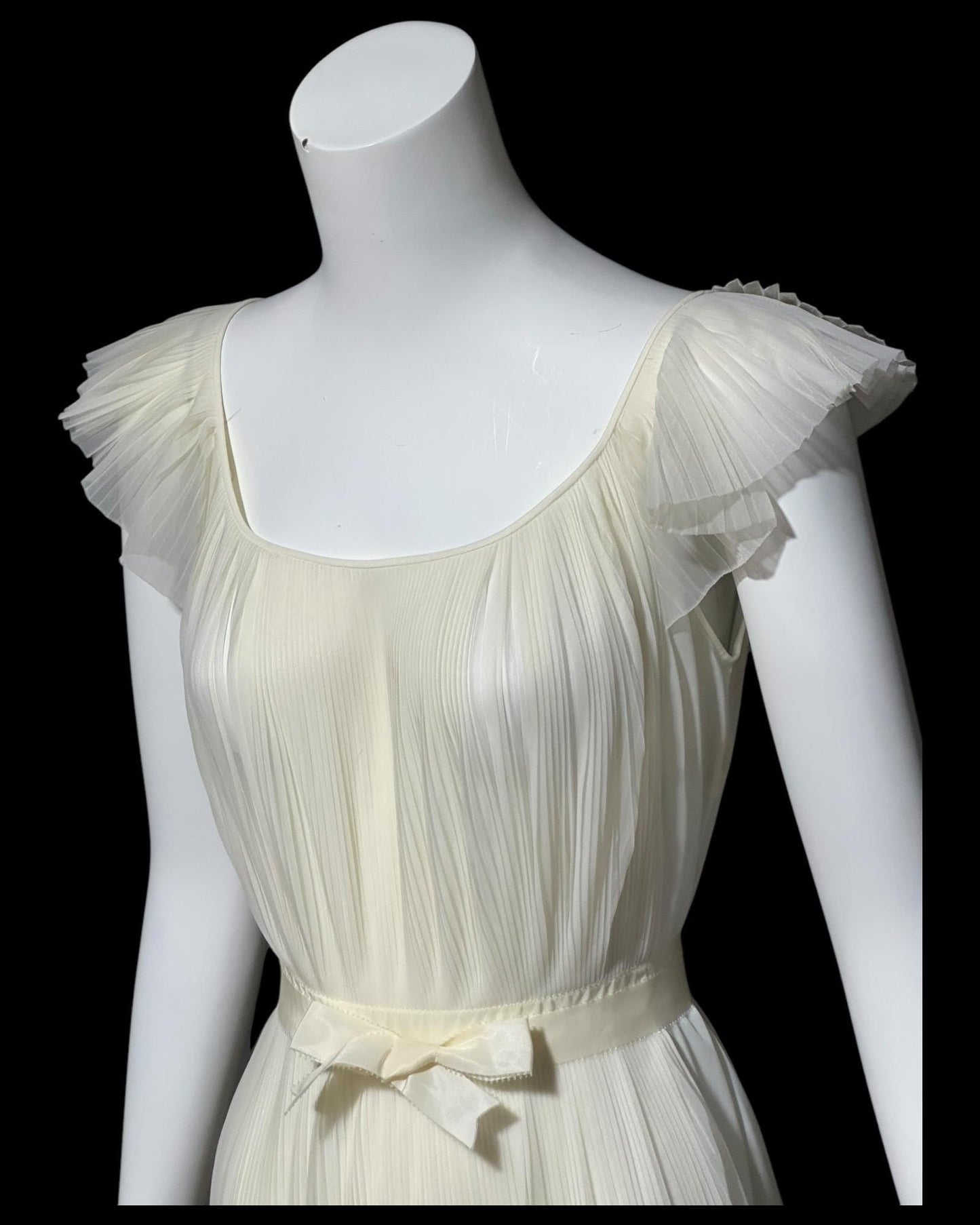 VANITY FAIR Julius Garfinckel, vintage 1940s Ivory sheer chiffon lace pleated Grecian goddess gown