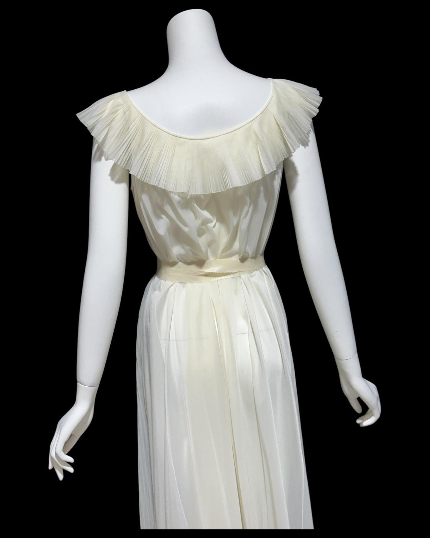 VANITY FAIR Julius Garfinckel, vintage 1940s Ivory sheer chiffon lace pleated Grecian goddess gown