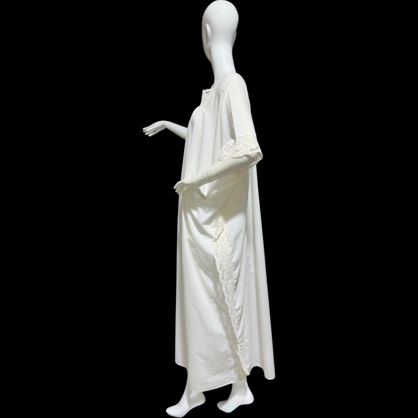 1960s Vintage caftan hostess dress, white crinkly cotton kaftan loose house dress
