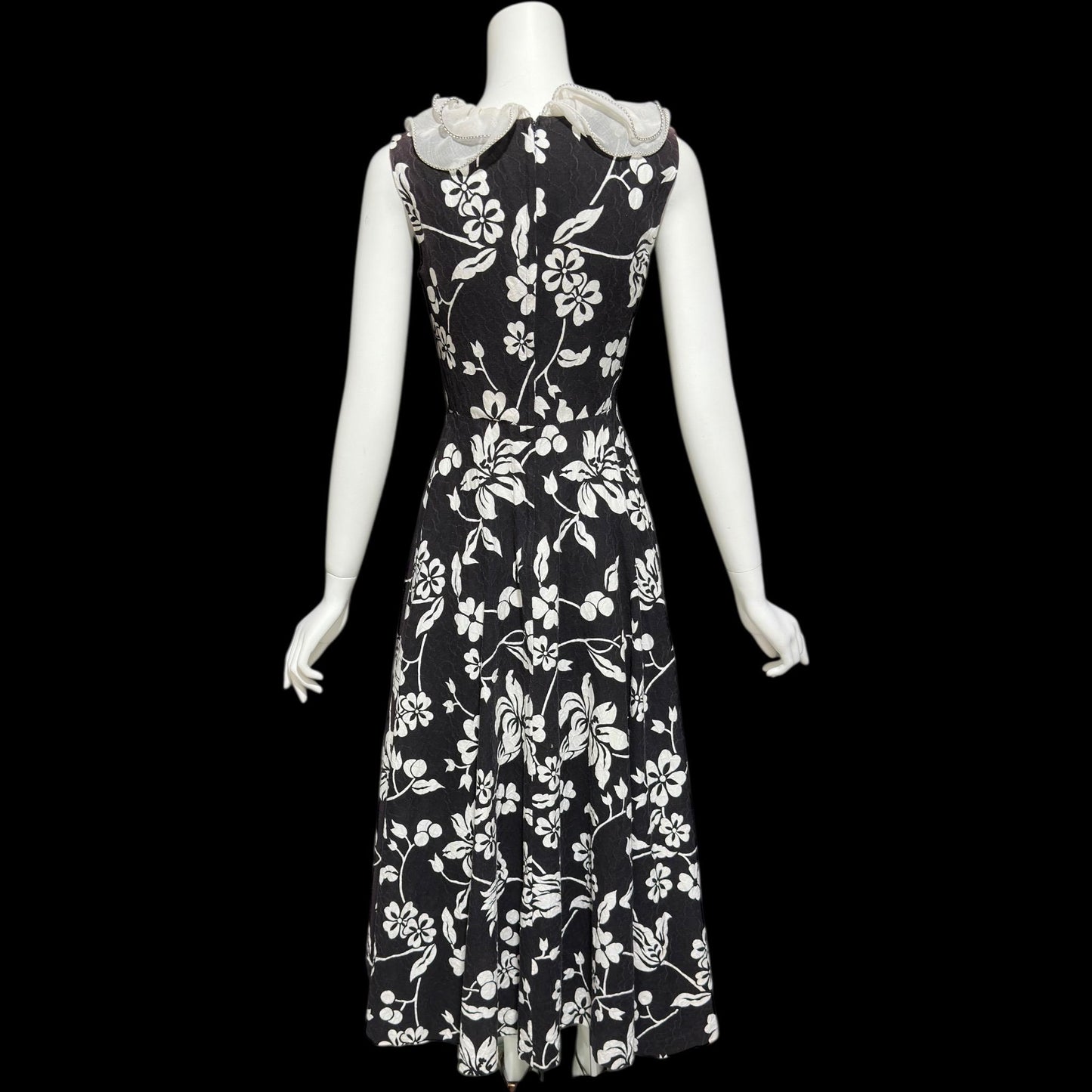 COCO CALIFORNIA, Vintage 1970s maxi dress, Black and White cotton cocktail dress, Ruffled collar