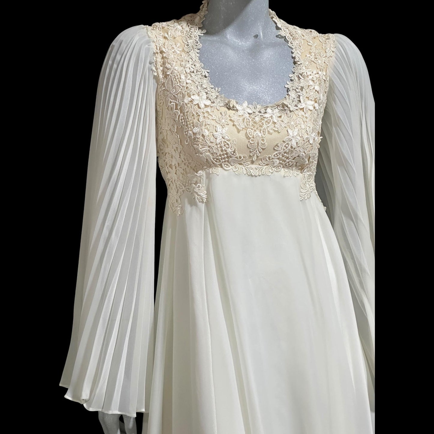 1970s vintage Wedding dress gown, White pleated bell sleeve gown, Hippie Bohemian dress