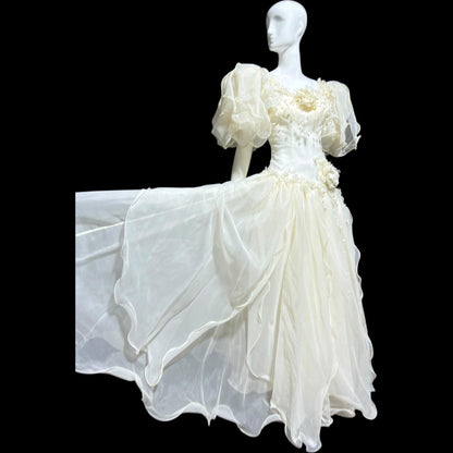 ST PUCCHI vintage 1980s wedding dress gown, Ivory Fairytale ball gown, 100% Thai silk