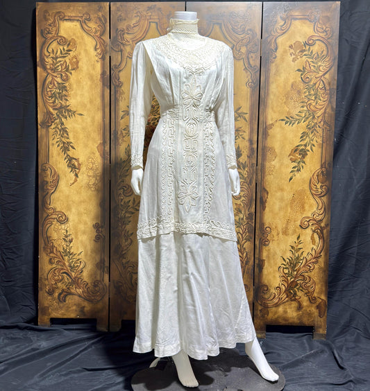 Victorian & Edwardian Dresses, Gowns, for sale online VINTAGE DRESS CLOSET Victorian & Edwardian Dresses, Gowns, for sale online VINTAGE DRESS CLOSET