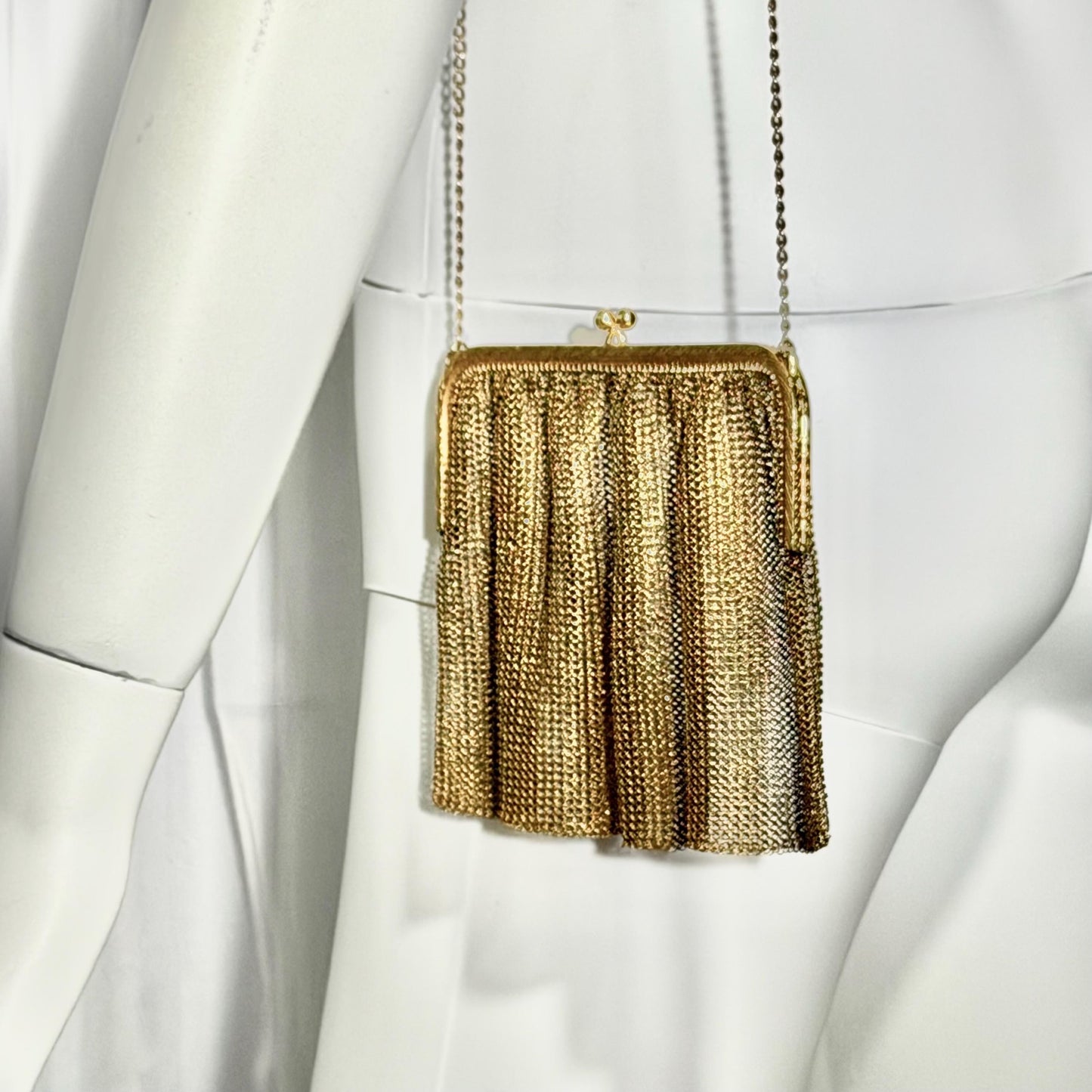 1920s vintage French gold chainmail mesh bag purse, gold metal dance evening bag
