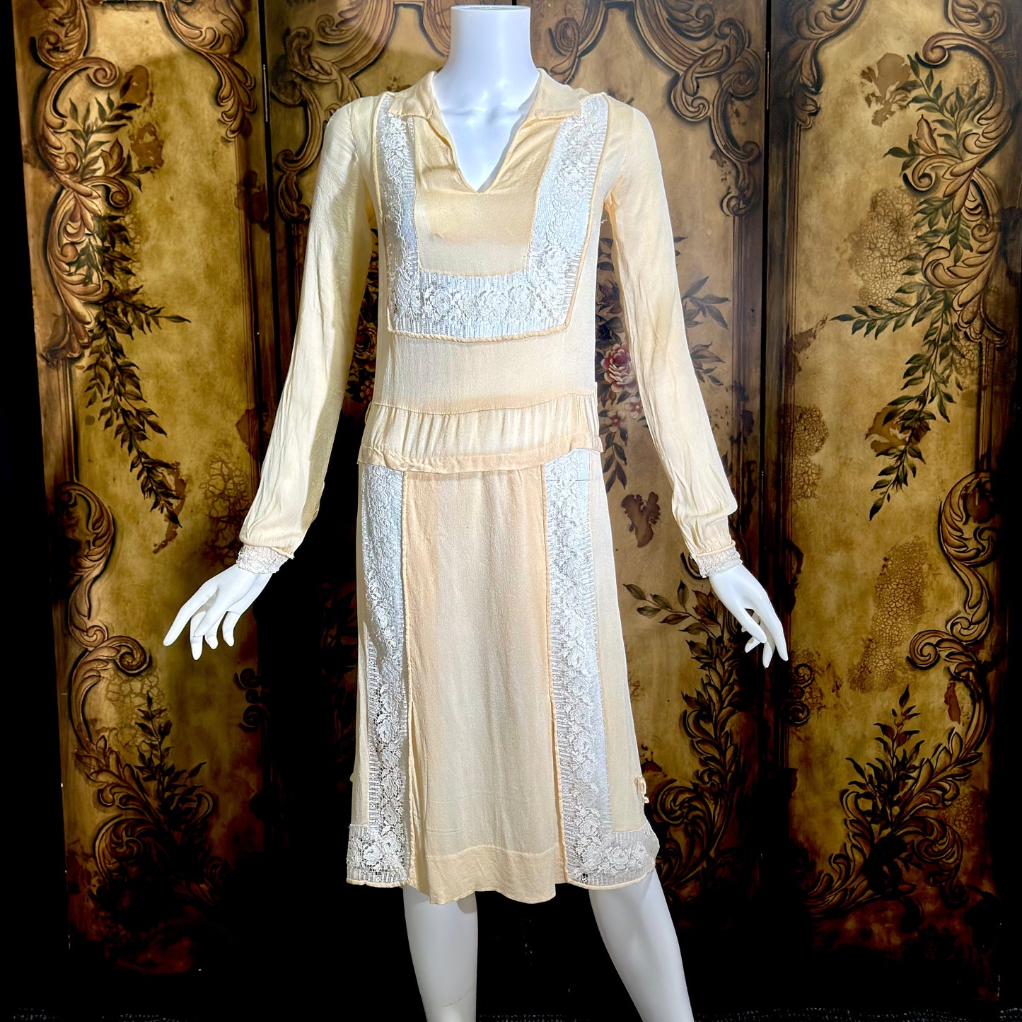 1920s vintage antique flapper dress, creamy yellow Hungarian style day dress with white lace