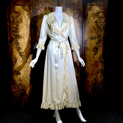 1930s Vintage Dressing Gown Robe, White Shiny Liquid Satin Lace Loungewear Robe