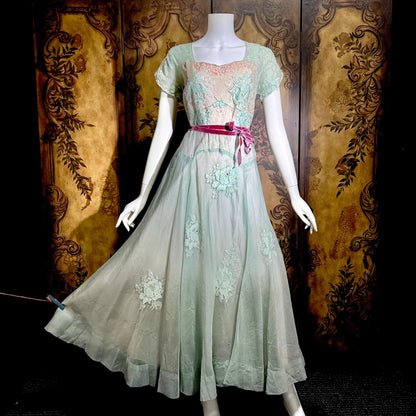 1930s Vintage Evening dress gown, Green Pink Organza Lace gown, Large