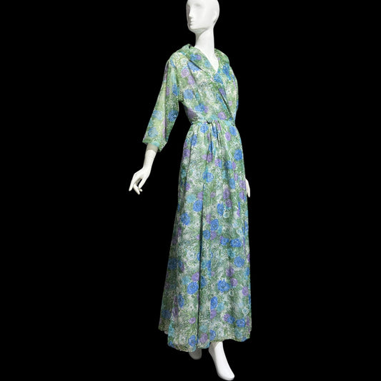 1940s vintage dressing gown robe, wrap front double breasted floral housecoat dress