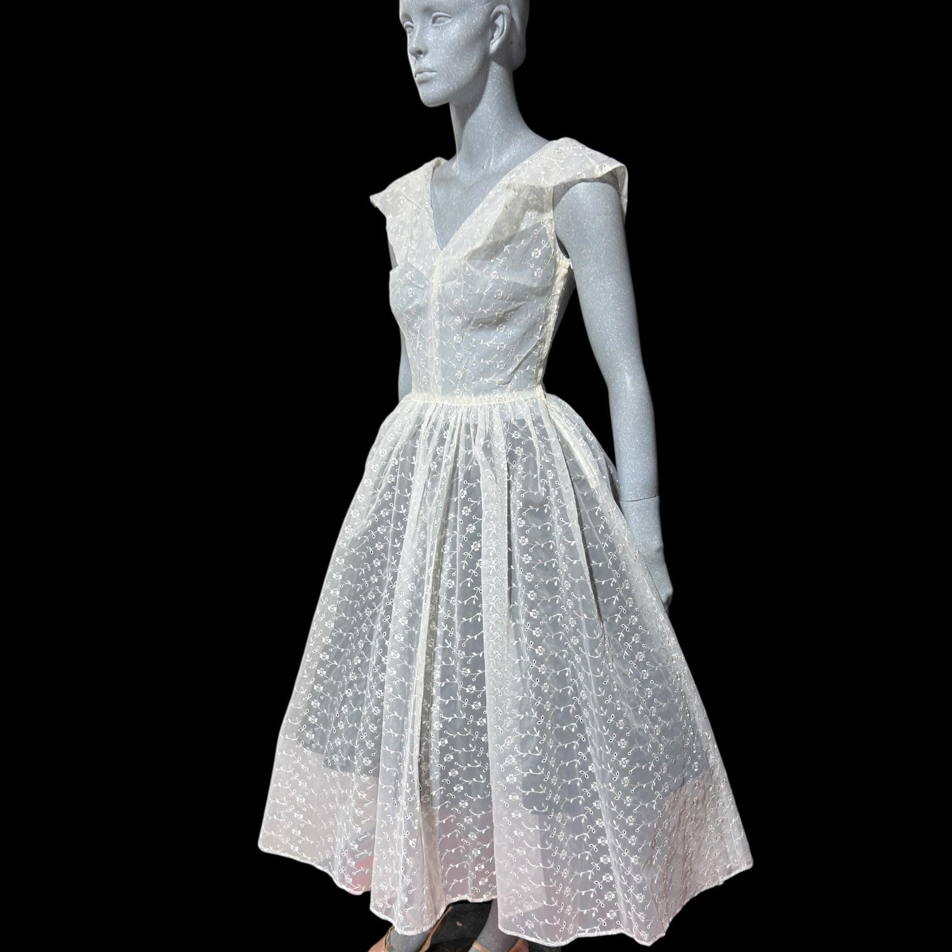 1940s vintage cocktail party dress, Sheer white fit flare ballet midi length gown