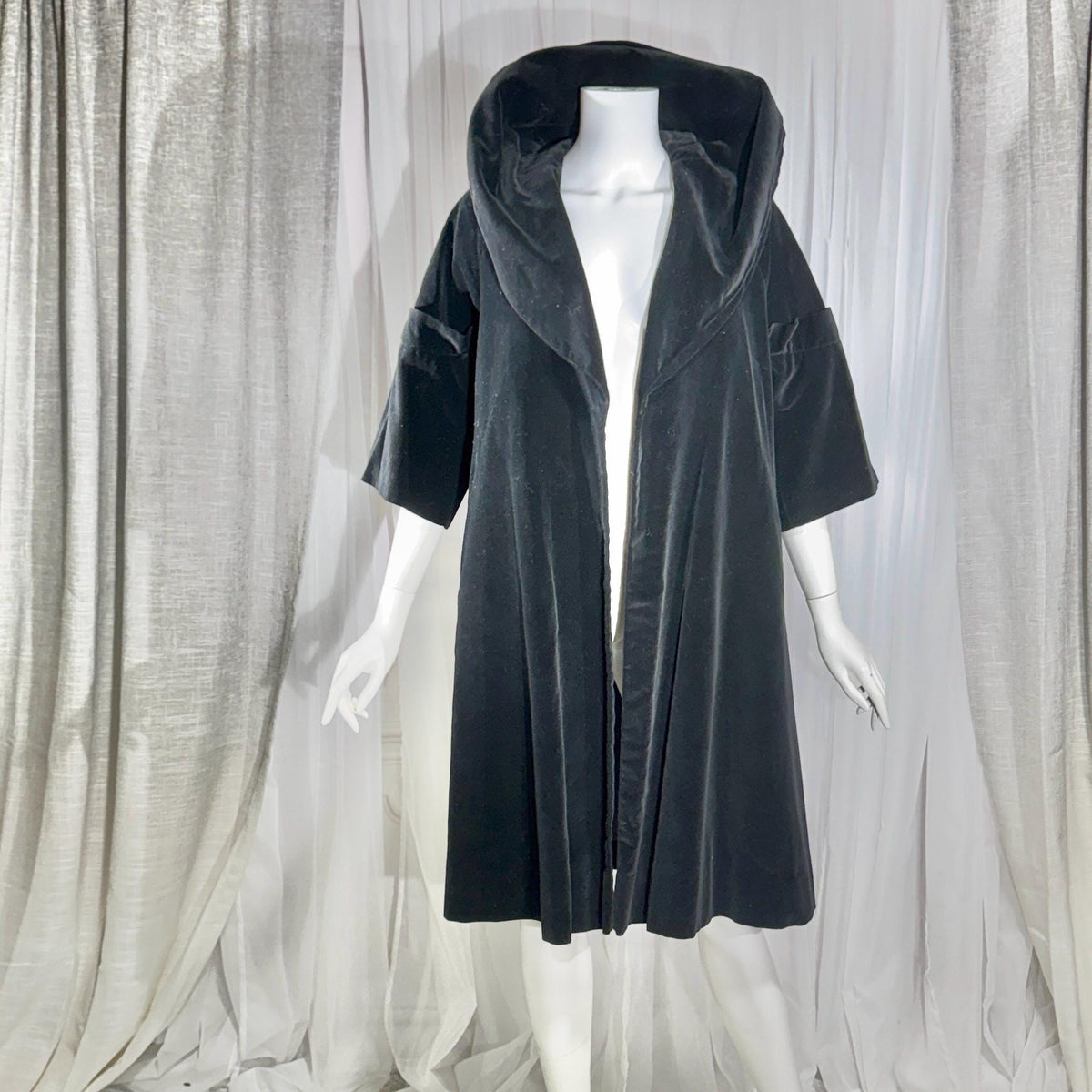 Vintage 1950s evening coat, Black cotton velvet cocktail swing trapeze opera coat Medium
