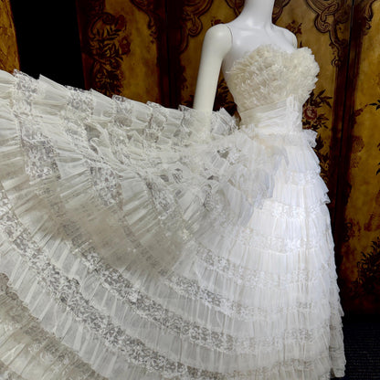 1950s vintage wedding gown, White ruffle tiered lace cupcake tulle meringue ball gown