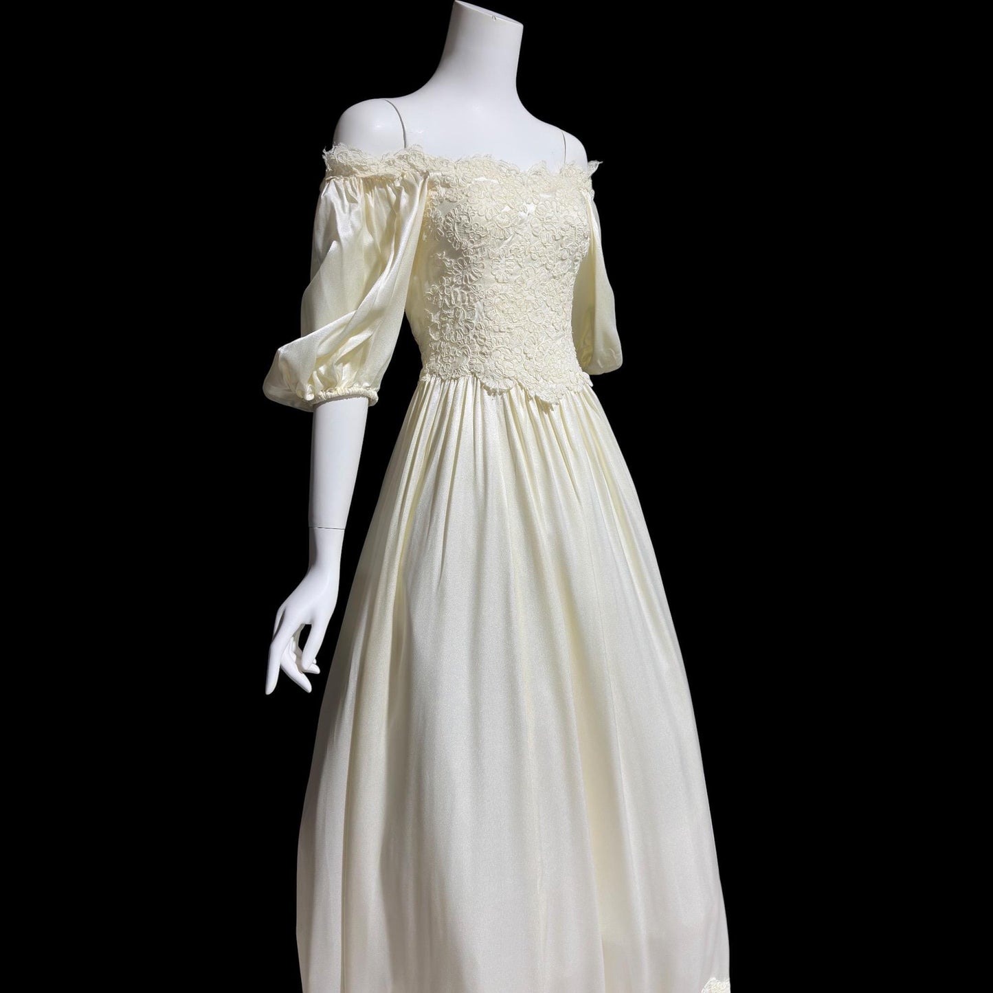 1960s vintage wedding dress, Off shoulder Juliet style bridal gown