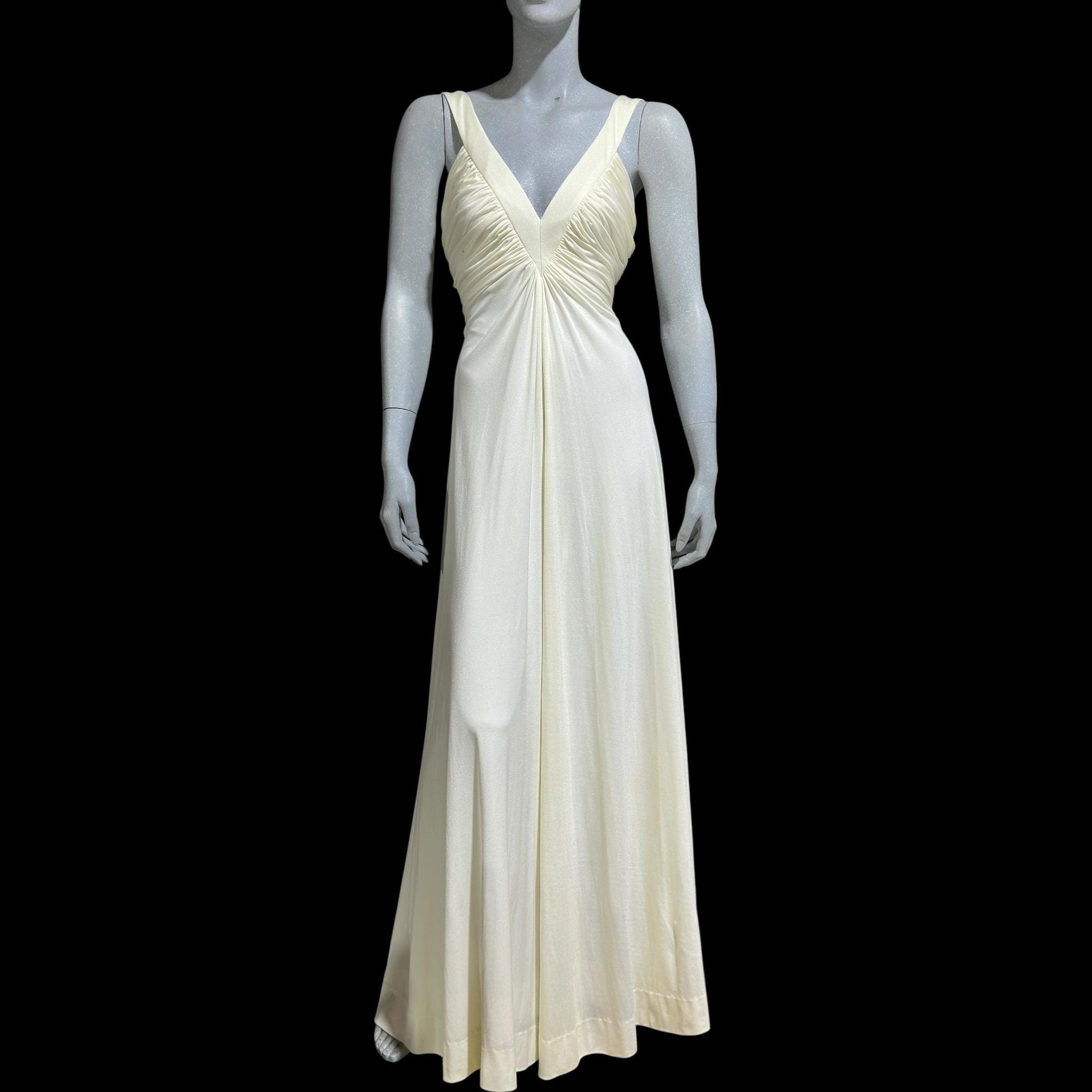 ESTEVEZ Vintage 1970s evening dress gown, white jersey knit Grecian Go VINTAGE DRESS CLOSET ESTEVEZ Vintage 1970s evening dress gown, white jersey knit Grecian Go VINTAGE DRESS CLOSET