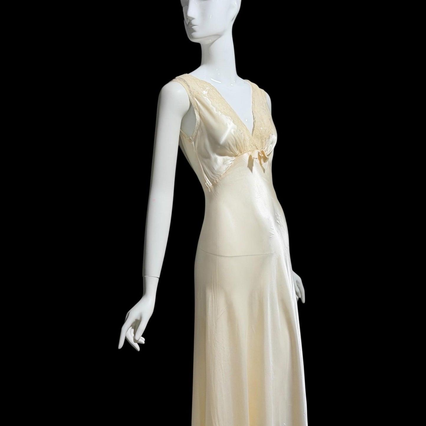 LADY DUFF vintage Nightgown slip dress, 1940s pearly white negligee lingerie dress
