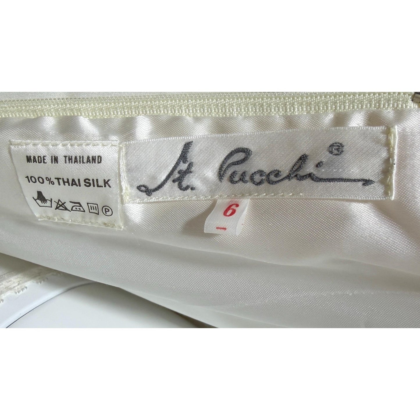 ST PUCCHI vintage 1980s wedding dress gown, Ivory Fairytale ball gown, 100% Thai silk