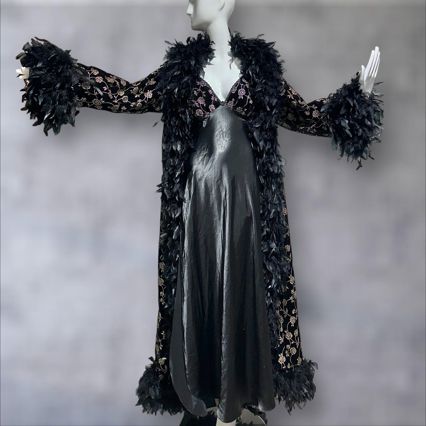 FREDERICK'S of HOLLYWOOD Peignoir nightgown robe set, Black velvet gold roses and FEATHERS, slip and duster