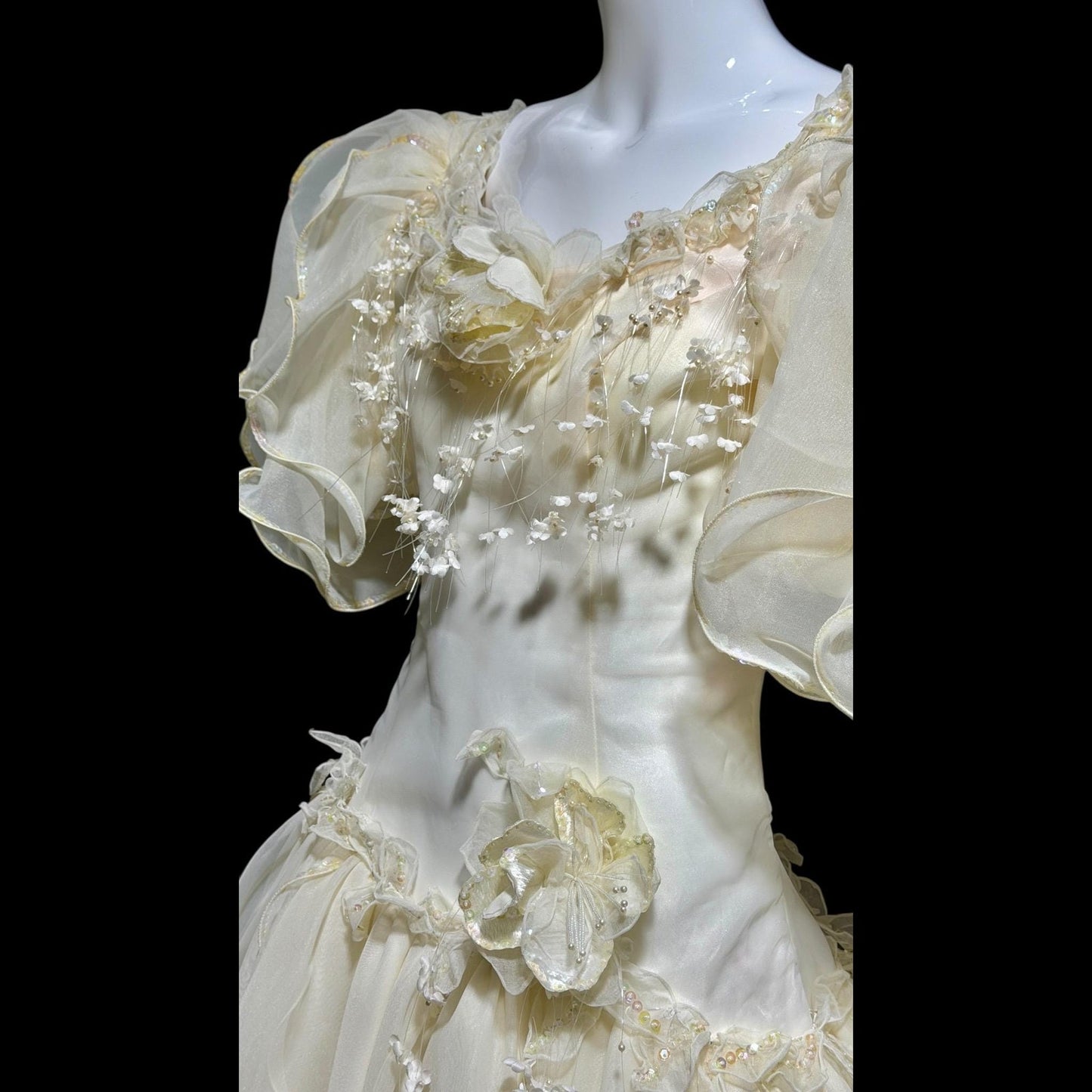 ST PUCCHI vintage 1980s wedding dress gown, Ivory Fairytale ball gown, 100% Thai silk