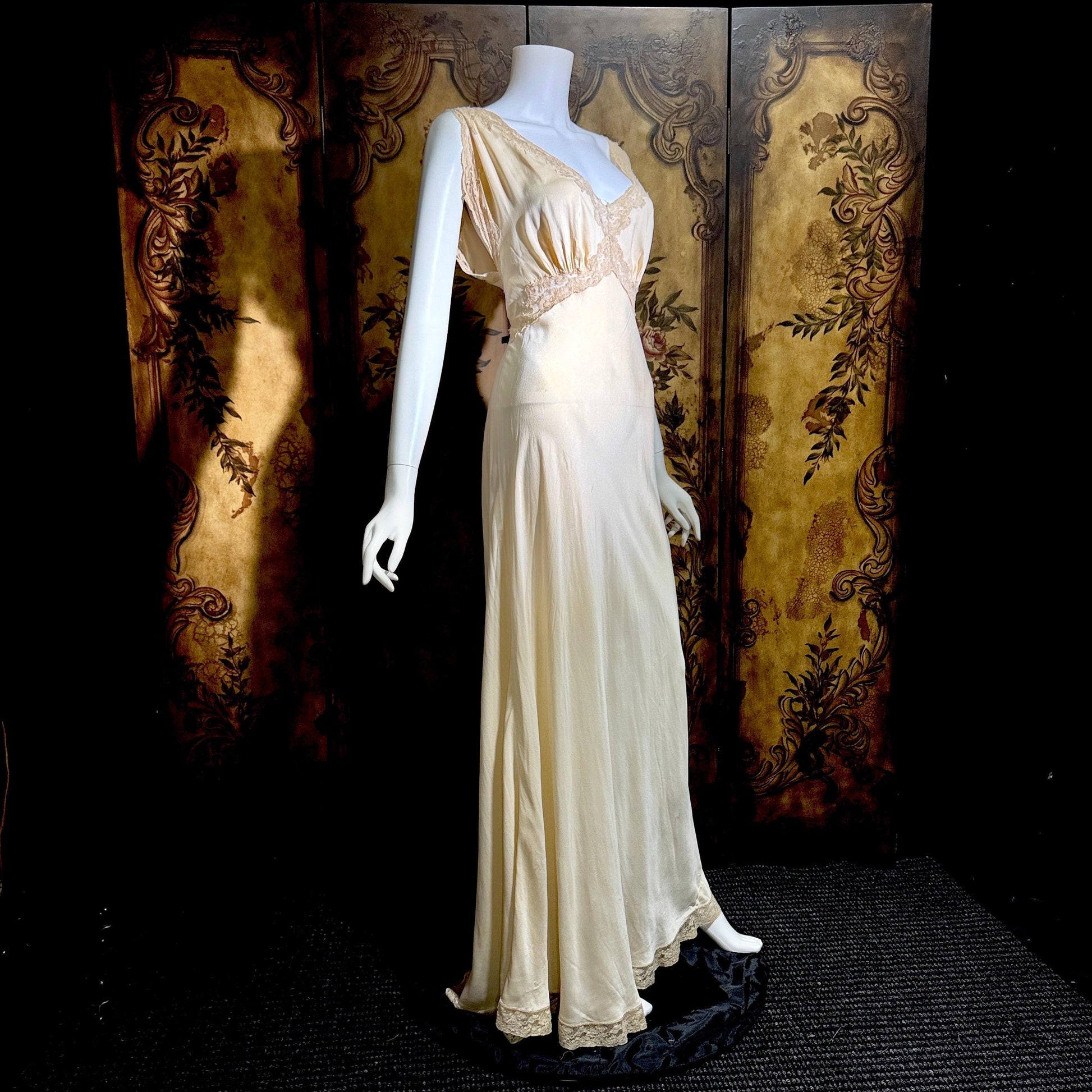 FISCHER vintage nightgown, PURE SILK 1930s Champagne bias cut lingerie slip dress
