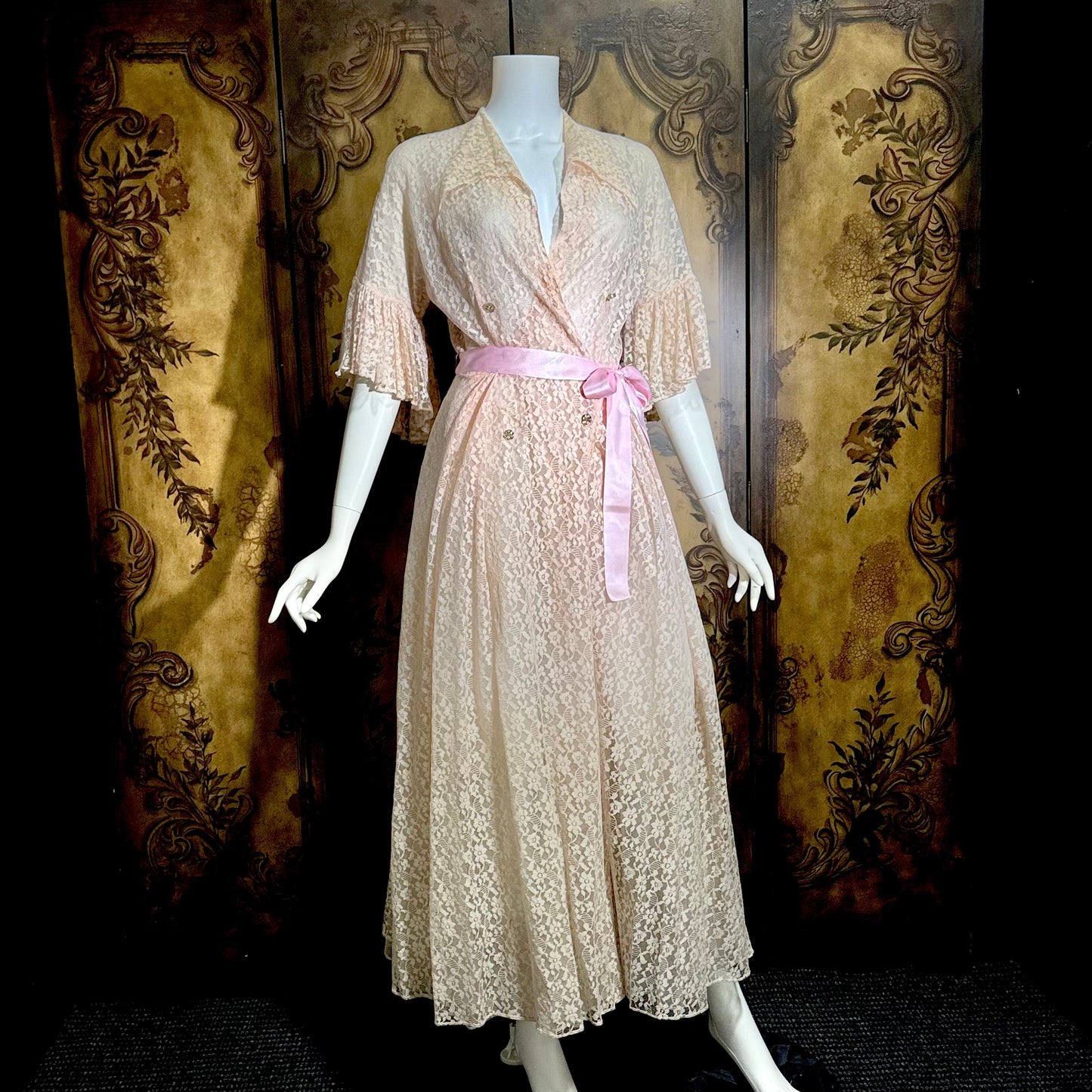 FLOBERT Vintage 1940s dressing gown robe, dusty pink sheer nylon lace wrap front full sweep housecoat hostess dress