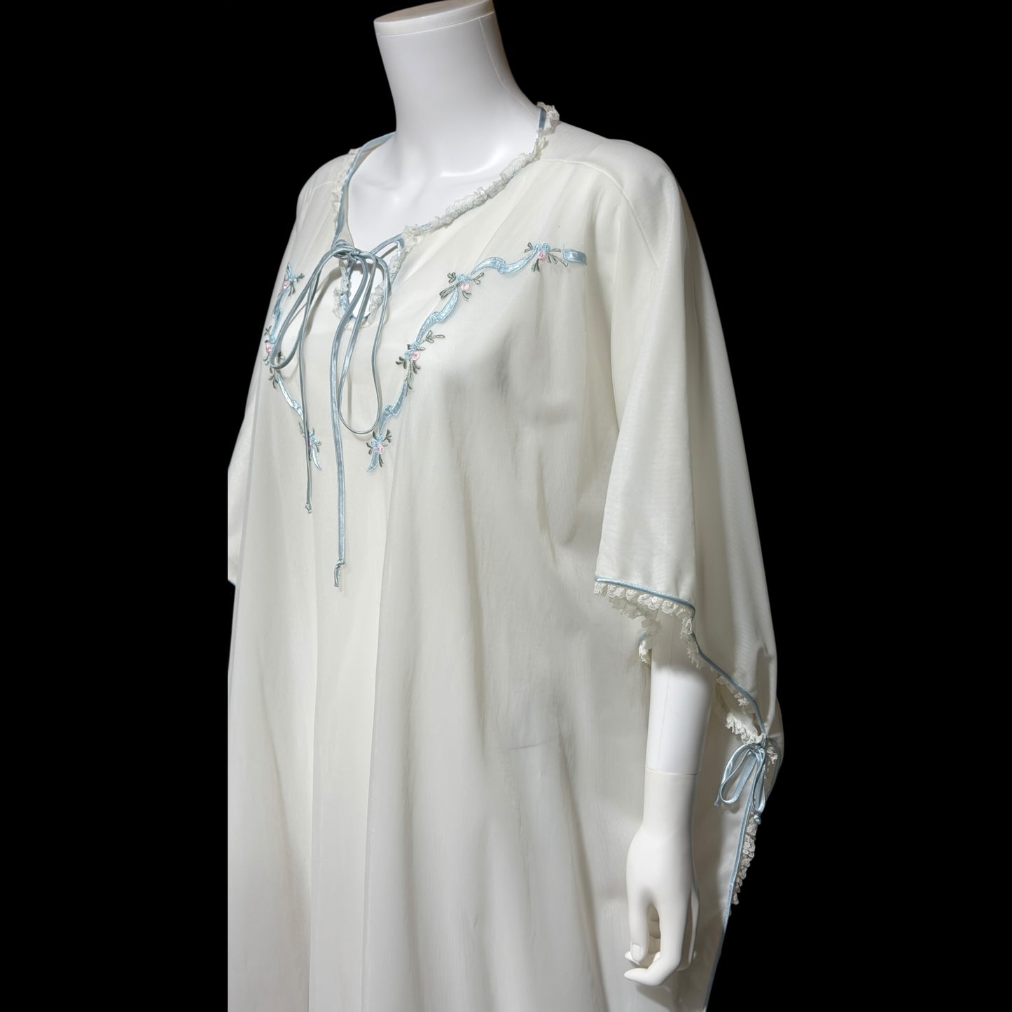 COUTURE INTERNATIONALE Pedro Rodriguez, vintage 1960s caftan robe, sheer double layer chiffon white poncho cape loungewear