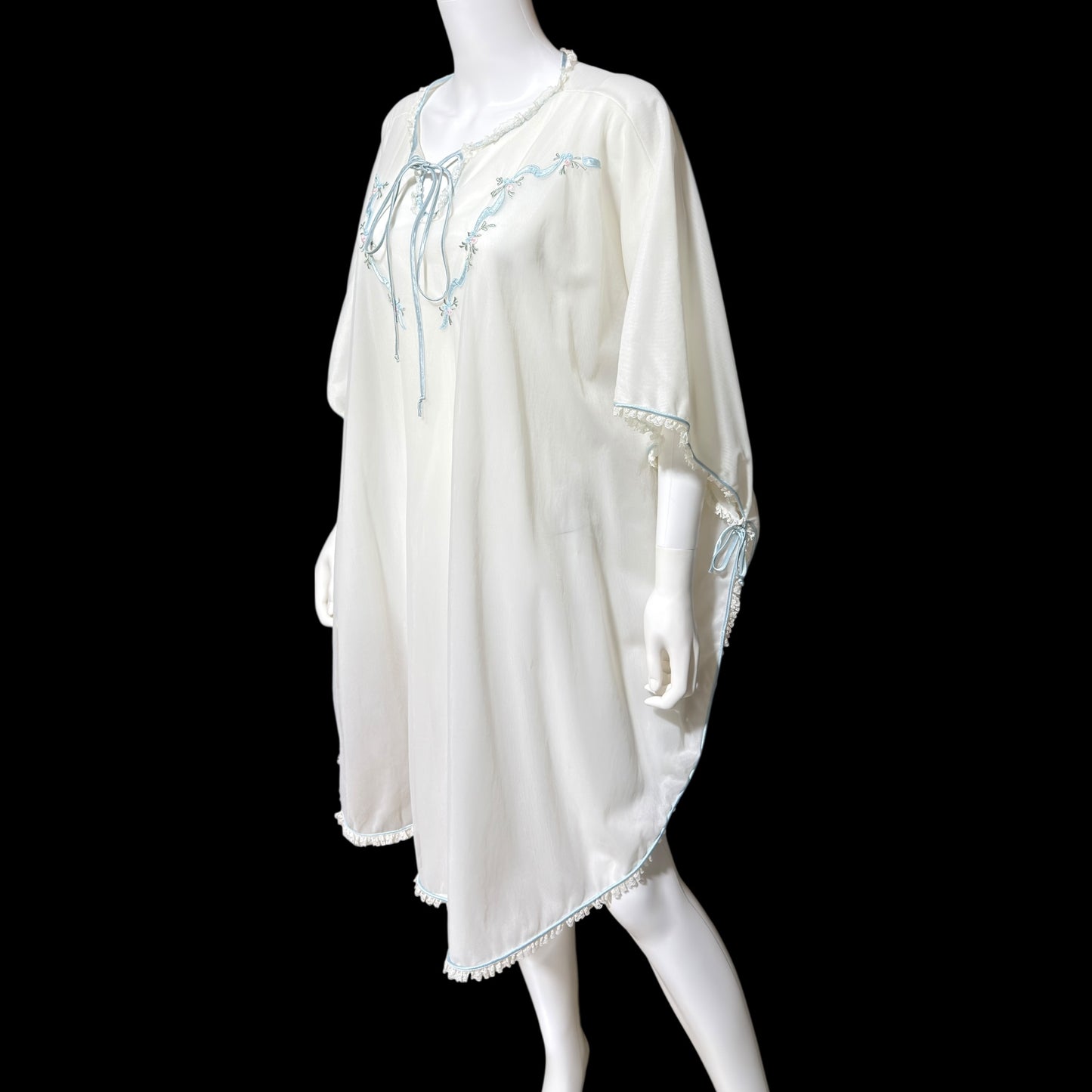 COUTURE INTERNATIONALE Pedro Rodriguez, vintage 1960s caftan robe, sheer double layer chiffon white poncho cape loungewear