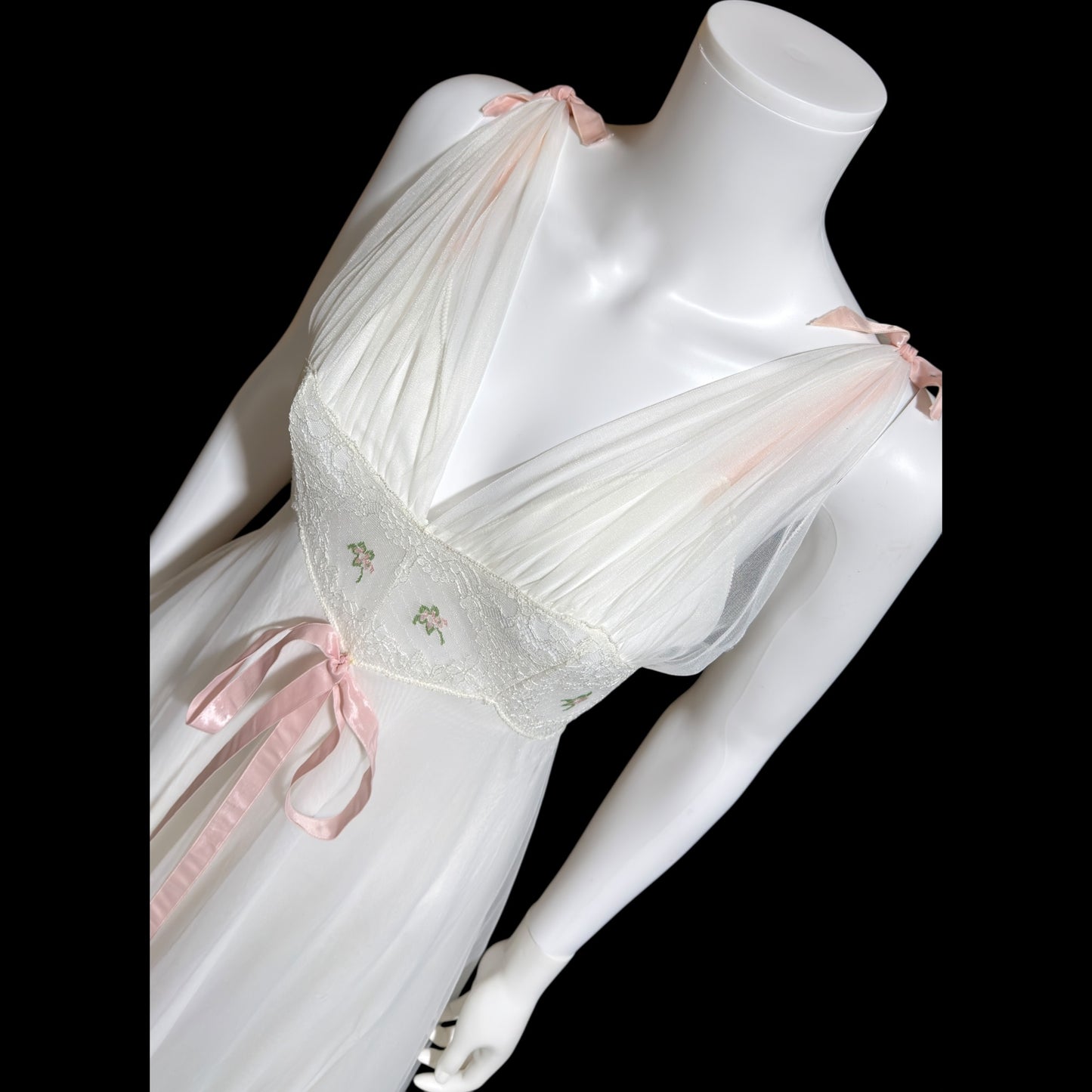 LAROS, Vintage 1940s nightgown slip dress, white double chiffon with pink embroidered flowers, wedding night dress