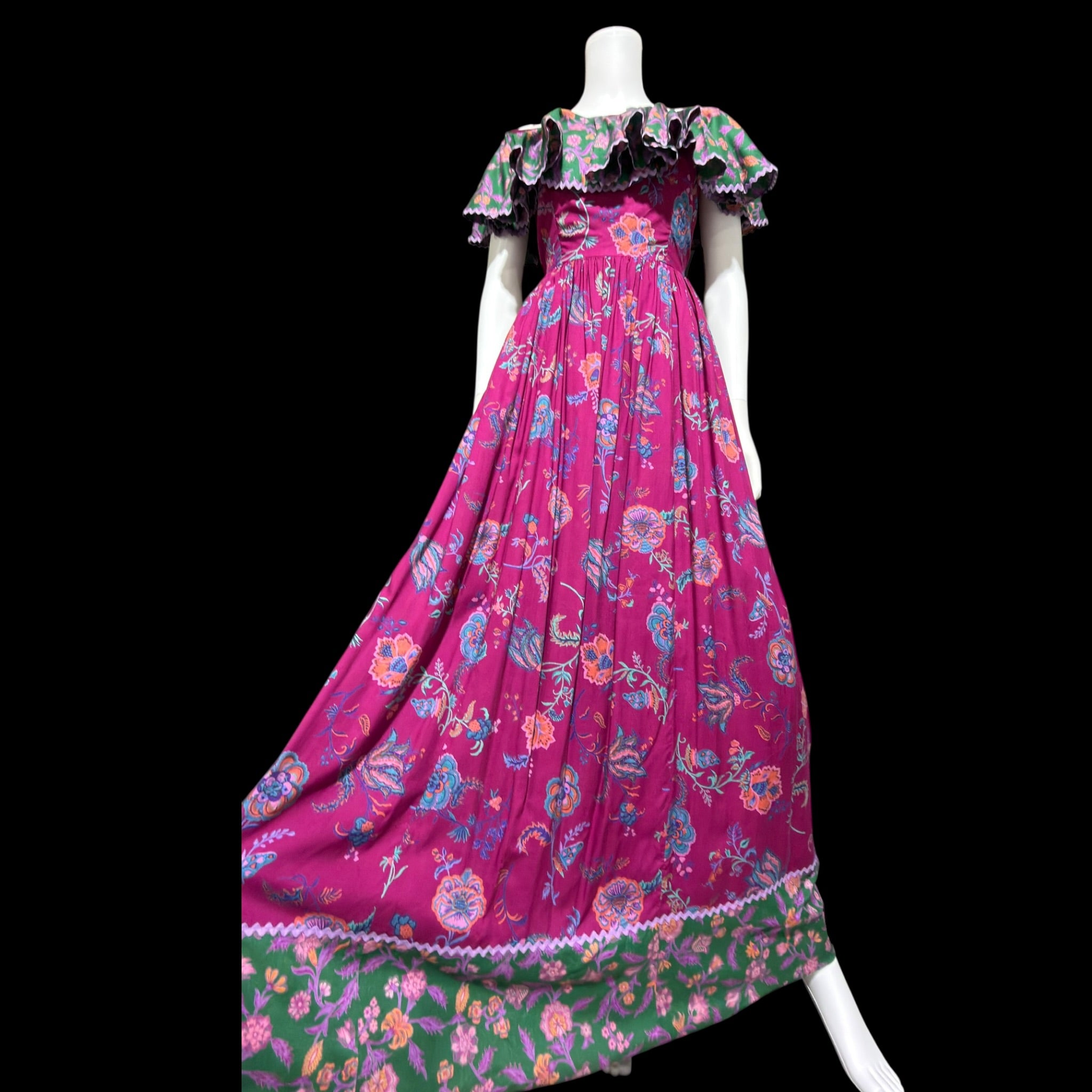 MOLLIE PARNIS Morty Sussman, Bergdorf Goodman, vintage 1970s 1979