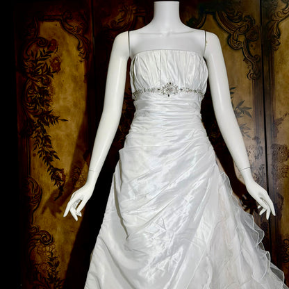 ST. PUCCHI SPOSA vintage Y2K wedding dress gown, white ball gown with ruffle train