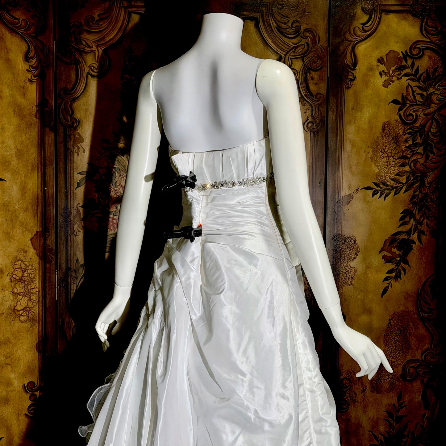 ST. PUCCHI SPOSA vintage Y2K wedding dress gown, white ball gown with ruffle train