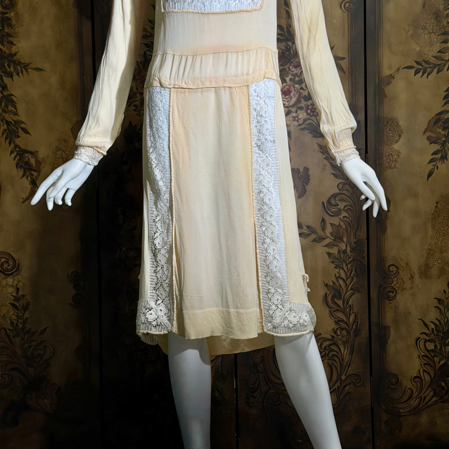 1920s vintage antique flapper dress, creamy yellow Hungarian style day dress with white lace