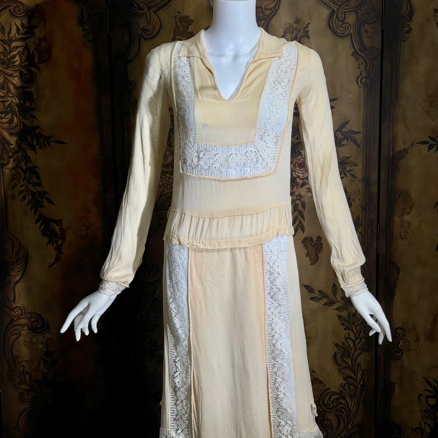 1920s vintage antique flapper dress, creamy yellow Hungarian style day dress with white lace