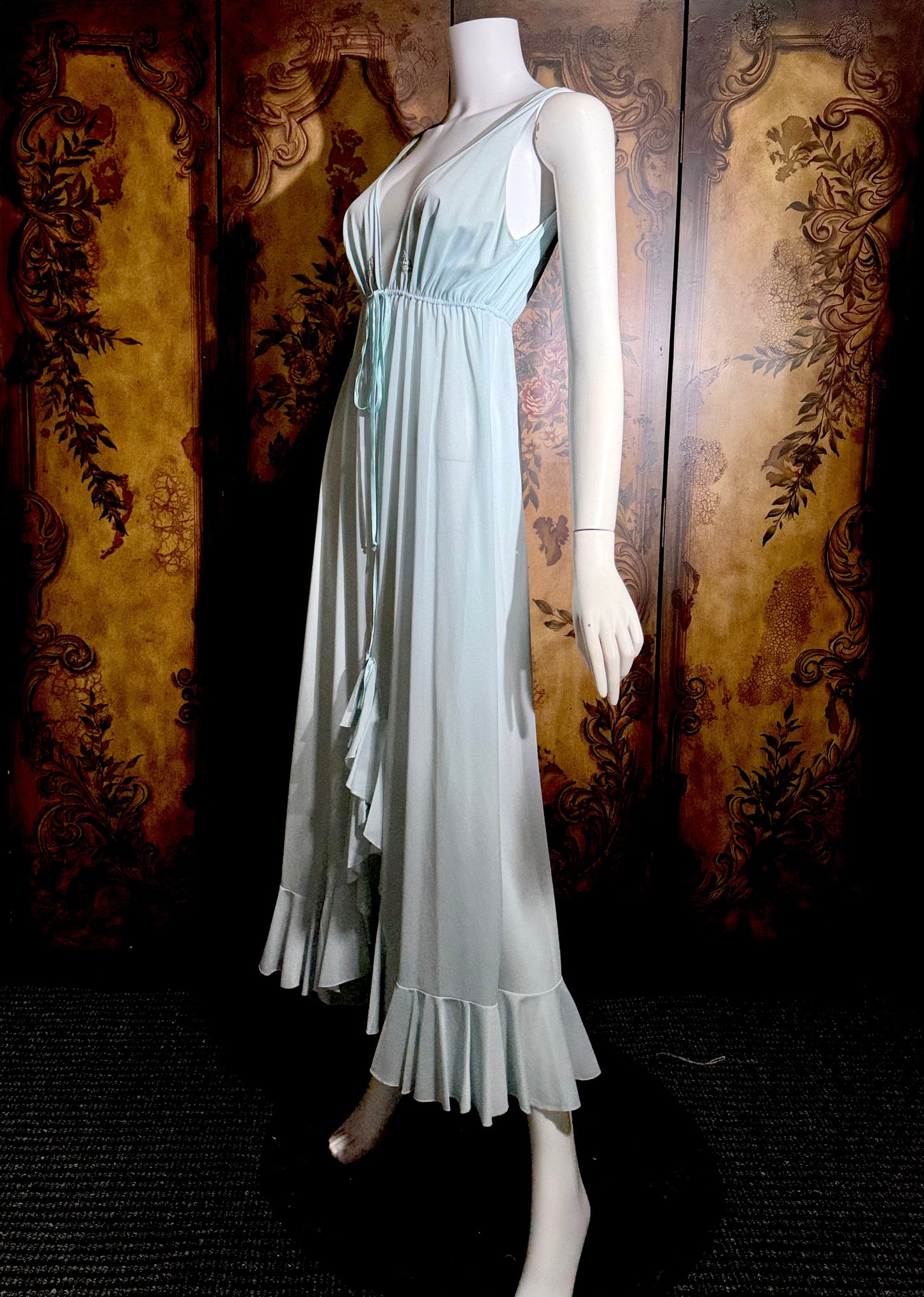 LUCIE ANN BEVERLY Hills, Claire Sandra vintage 1960s nightgown, powder blue jersey knit ruffled hem gown
