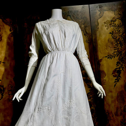 1900s Antique Victorian wedding dress, vintage white cotton lawn gown, Edwardian day dress