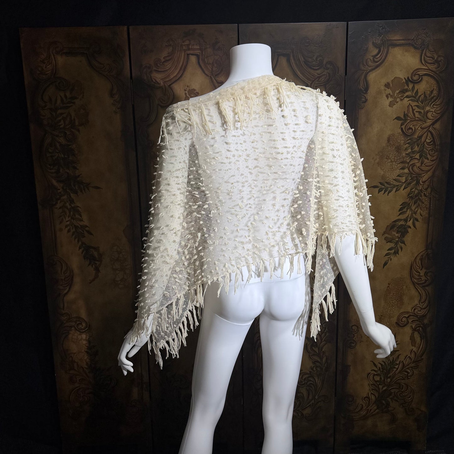 Victorian Edwardian fringed shawl scarf, 1900s Creamy White net and yarn Bridal Wrap