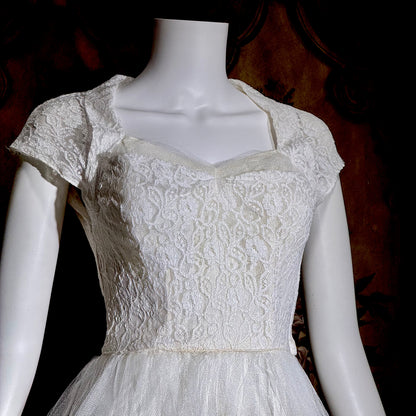 1950s vintage Tea Length wedding dress gown, White Lace Bridal dress