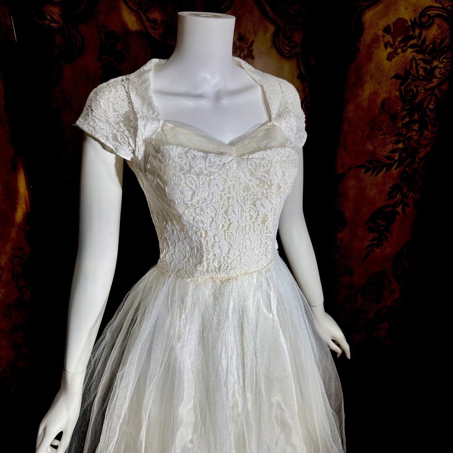 1950s vintage Tea Length wedding dress gown, White Lace Bridal dress