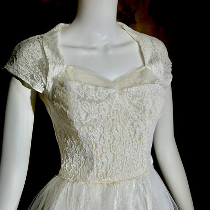 1950s vintage Tea Length wedding dress gown, White Lace Bridal dress