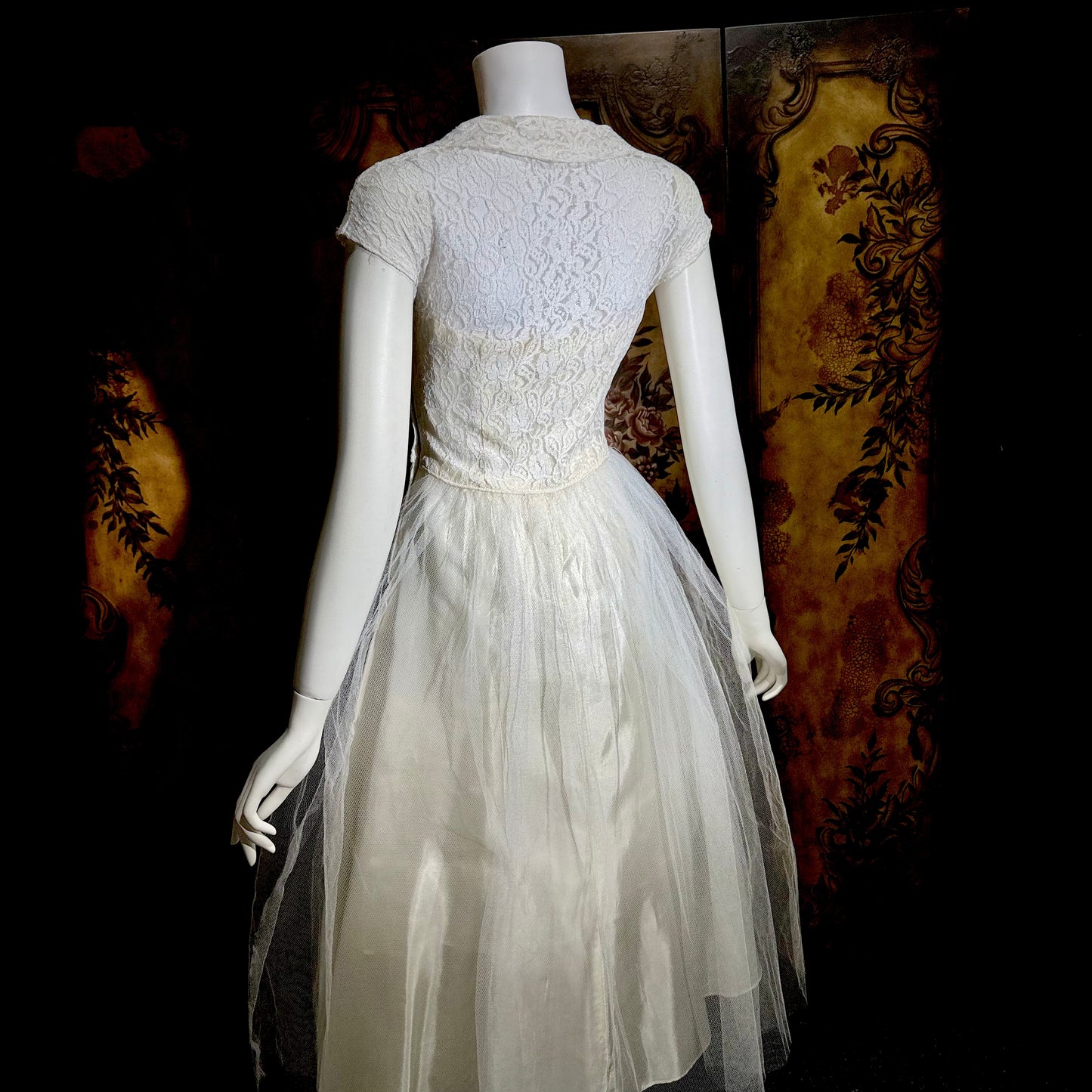 1950s vintage Tea Length wedding dress gown, White Lace Bridal dress