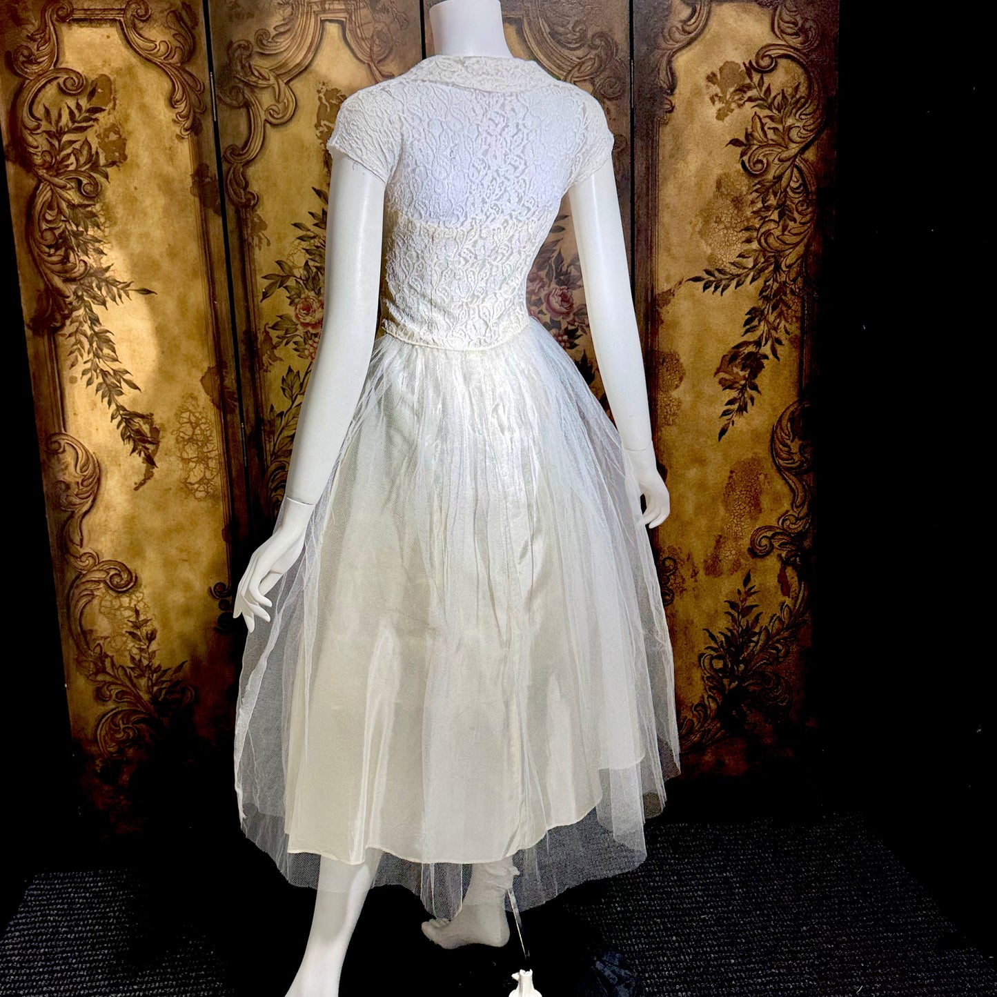 1950s vintage Tea Length wedding dress gown, White Lace Bridal dress