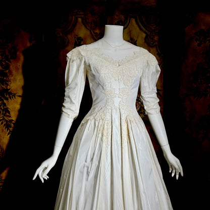 PRISCILLA of BOSTON 1950s designer vintage wedding dress gown, white silk and lace bridal gown