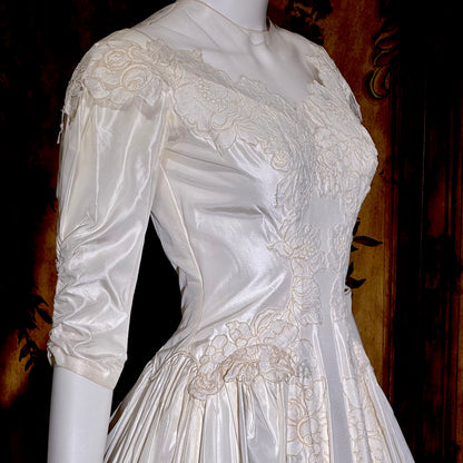 PRISCILLA of BOSTON 1950s designer vintage wedding dress gown, white silk and lace bridal gown
