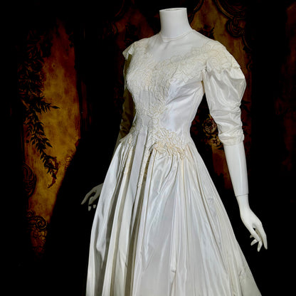 PRISCILLA of BOSTON 1950s designer vintage wedding dress gown, white silk and lace bridal gown