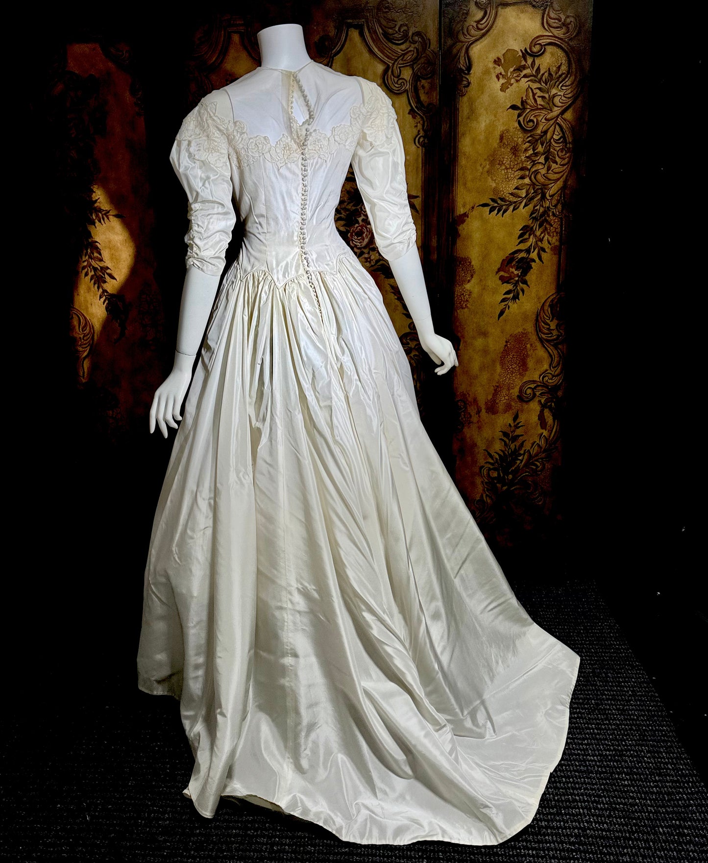 PRISCILLA of BOSTON 1950s designer vintage wedding dress gown, white silk and lace bridal gown