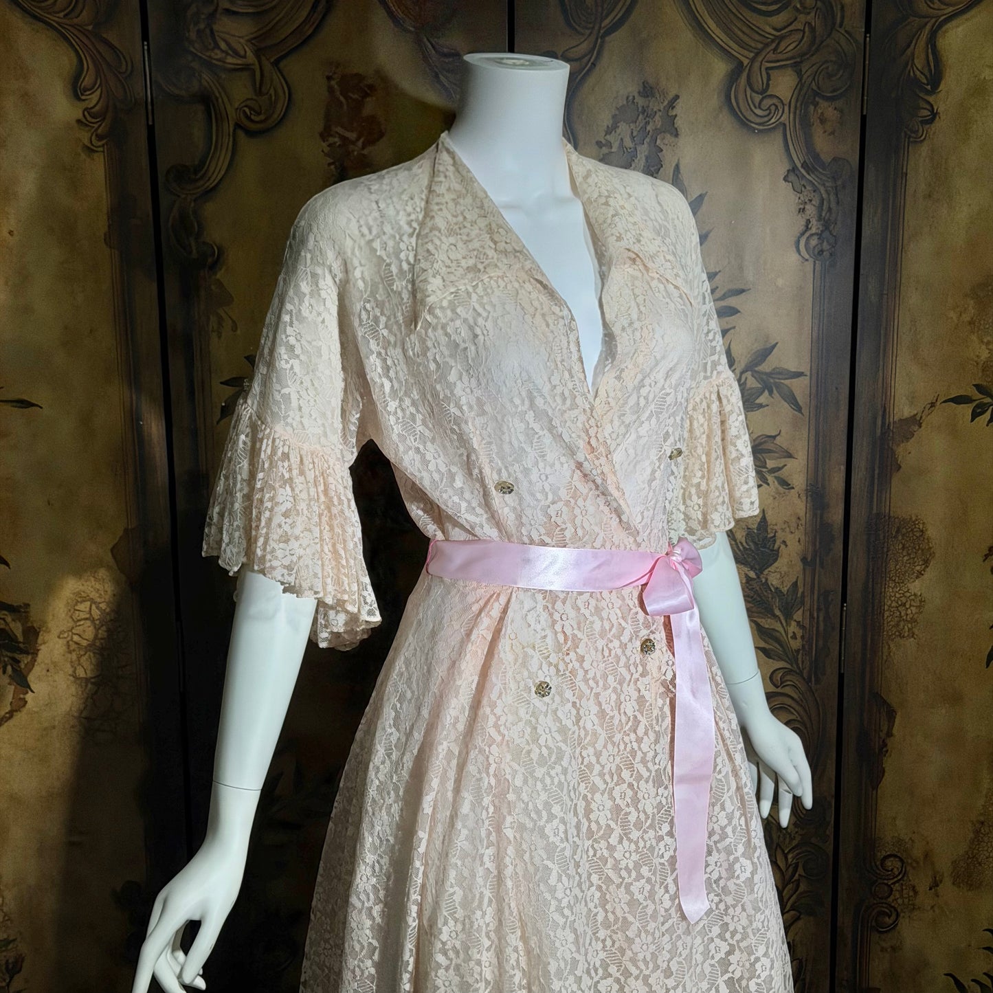 FLOBERT Vintage 1940s dressing gown robe, dusty pink sheer nylon lace wrap front full sweep housecoat hostess dress