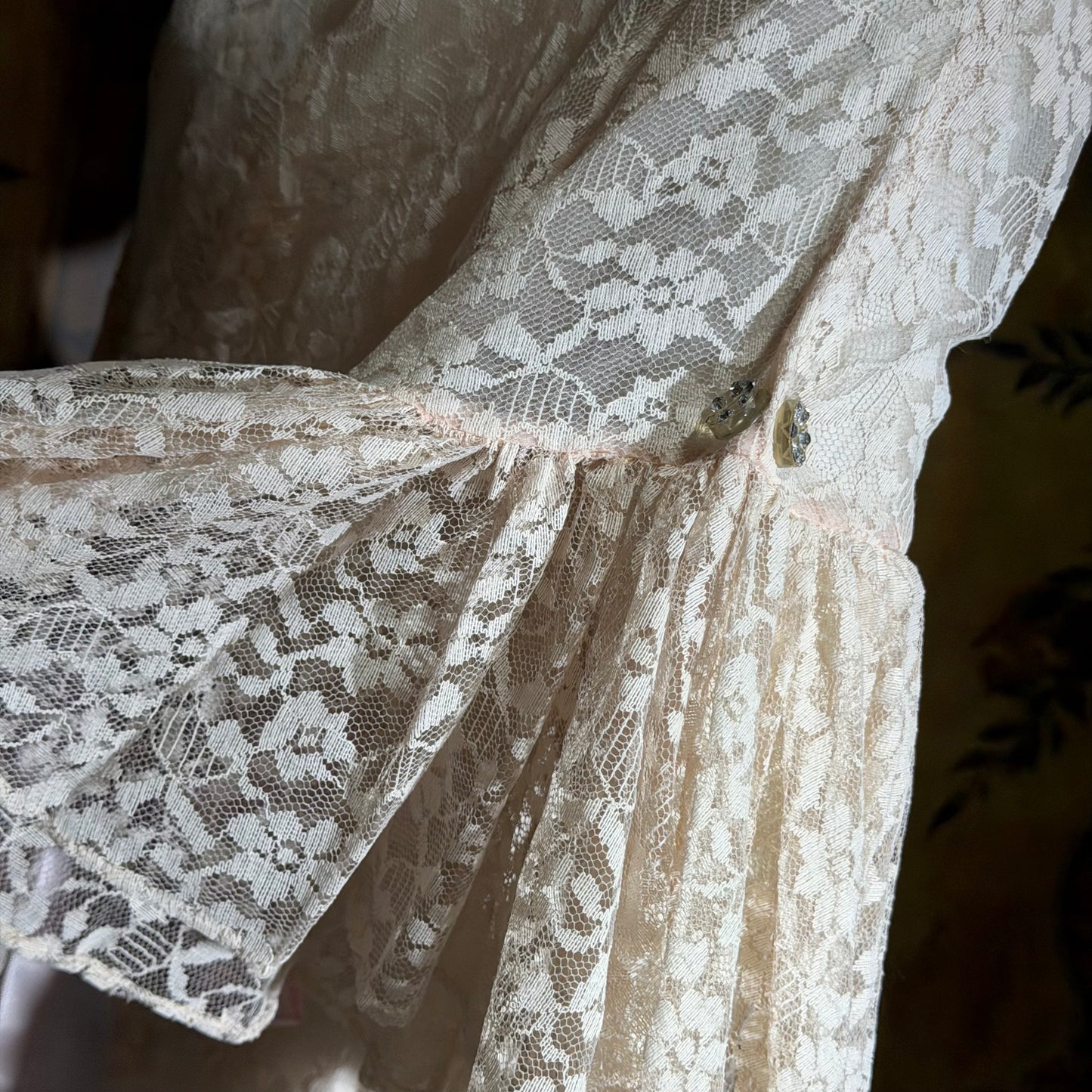 FLOBERT Vintage 1940s dressing gown robe, dusty pink sheer nylon lace wrap front full sweep housecoat hostess dress