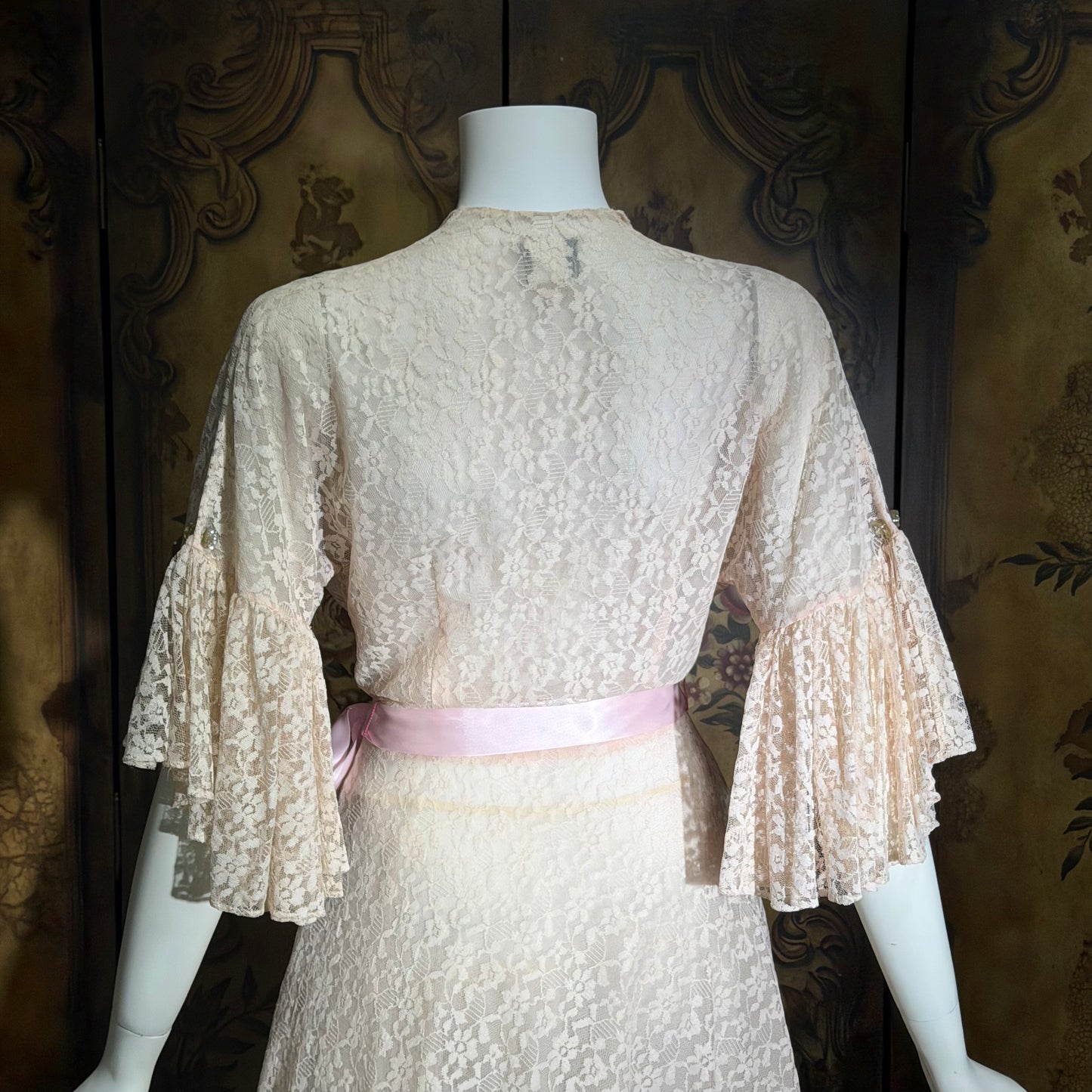 FLOBERT Vintage 1940s dressing gown robe, dusty pink sheer nylon lace wrap front full sweep housecoat hostess dress