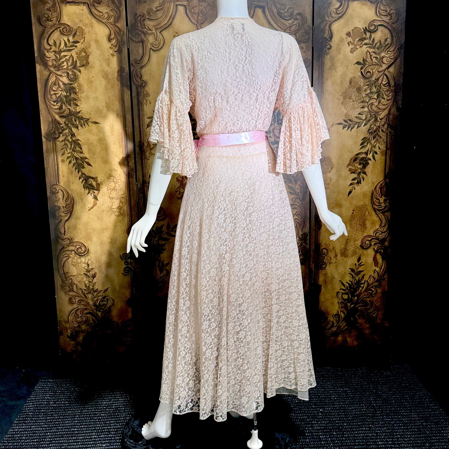 FLOBERT Vintage 1940s dressing gown robe, dusty pink sheer nylon lace wrap front full sweep housecoat hostess dress