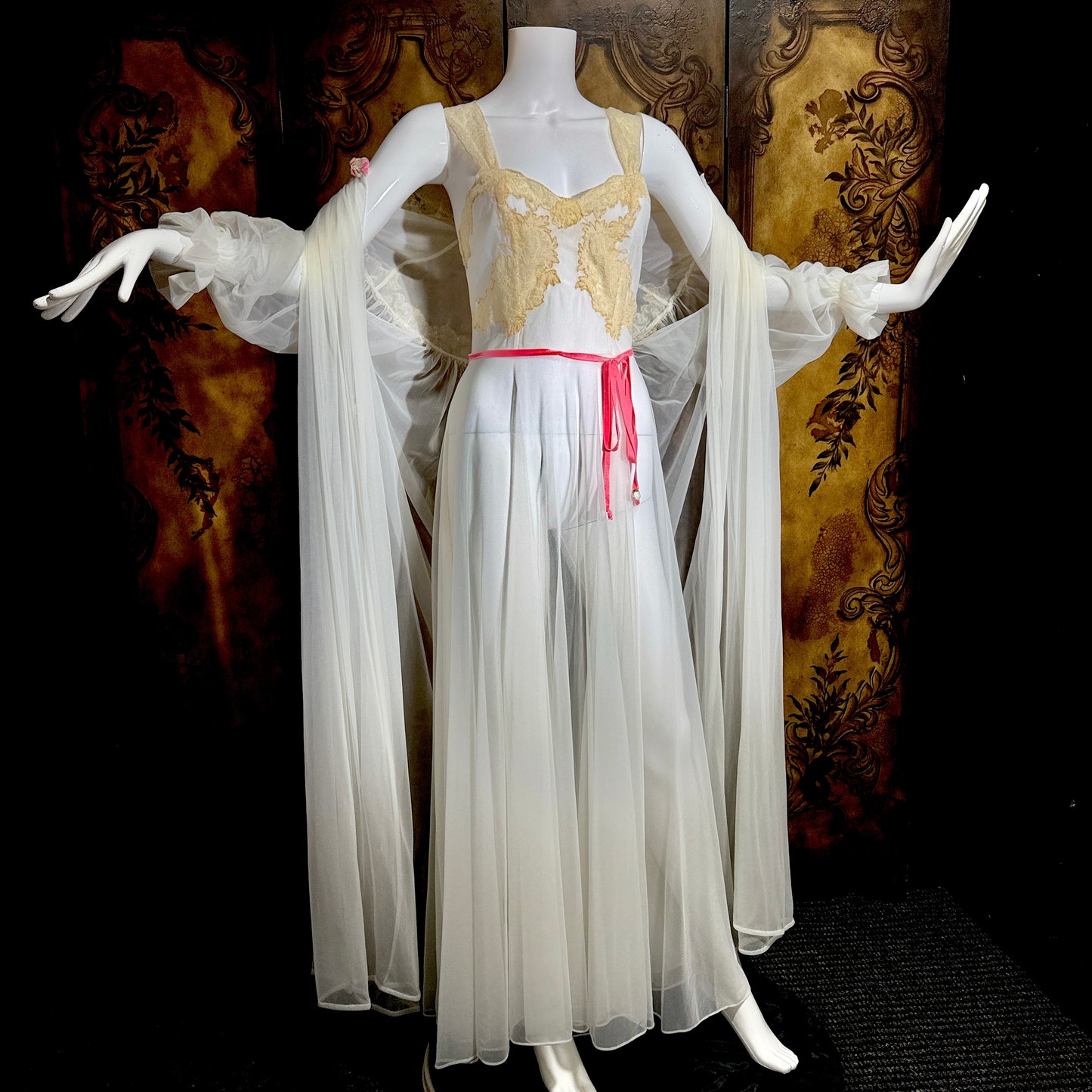 YOLANDE vintage 1940s Peignoir set, White bridal nightgown slip dress and robe